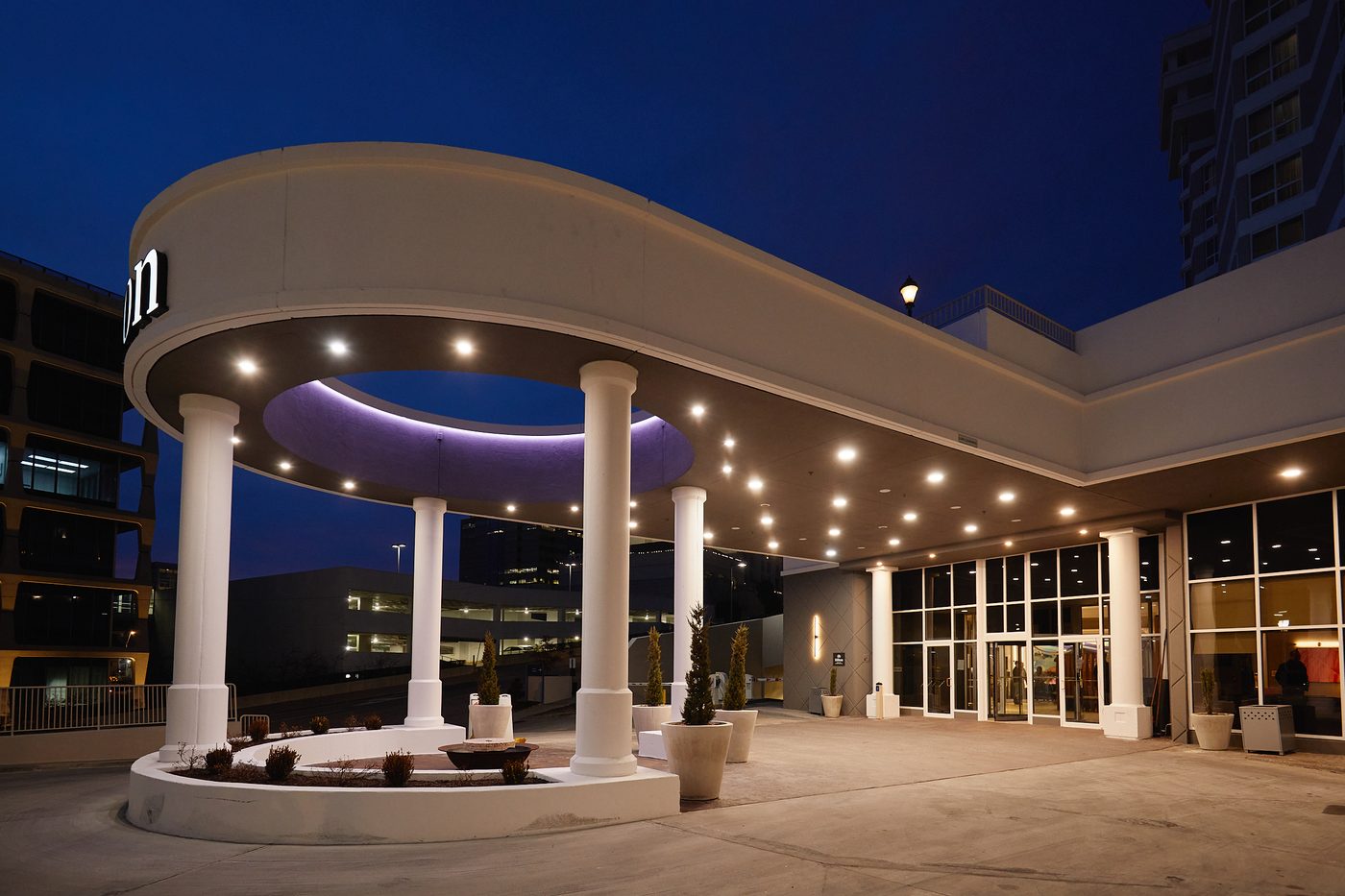 Hilton Country Club Plaza